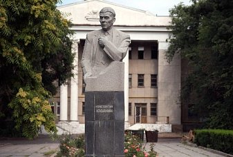 «Kyrgyz-Russian dictionary» Yudakhina: when words do not diverge from deeds