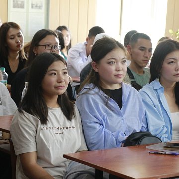 Russian Turkologist V. Avatkov gave a lecture for FMO students