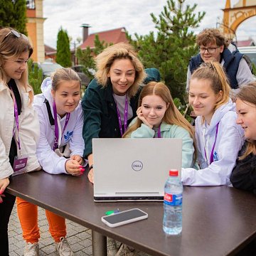 On the sidelines of the Summer School of Journalism: the team of KRSU graduate Kristina Filatova won a press tour to Kaliningrad