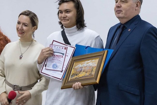 Жеңиштер жана жетишкендиктер. Ретроспективалык