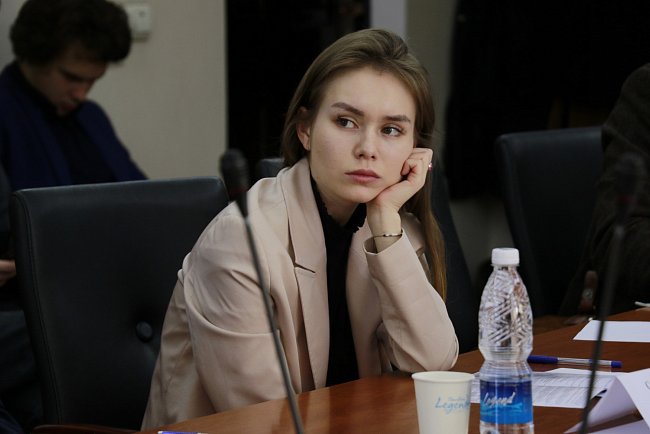 KRSU hosted a round table «Challenges of modernity and philosophy»