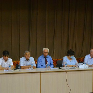 The Academic Council called for a radical restructuring of the work