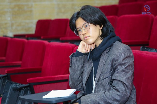 Second day of the Russian-Kyrgyz media forum at KRSU — intensive educational start
