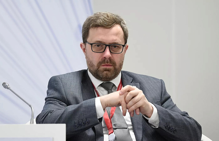 Acting spoke about the advantages of studying at KRSU. rector