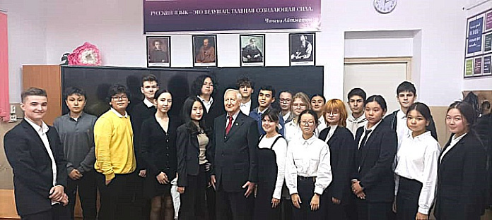 Клуб юных дипломатов открылся в г.Бишкек