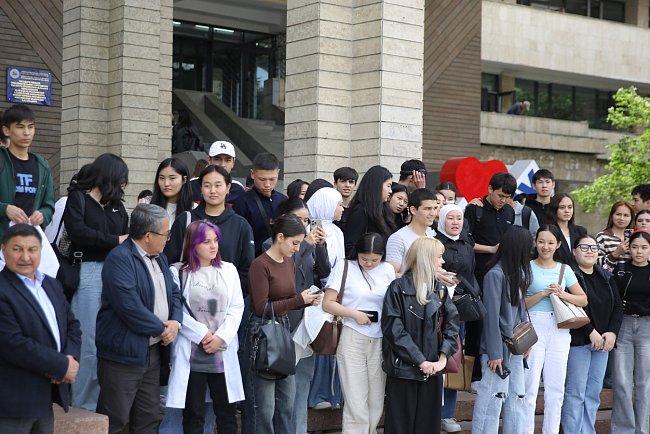 «Live freely — live without drugs»: lectures and demonstrations from the Ministry of Internal Affairs of the Kyrgyz Republic were held at KRSU