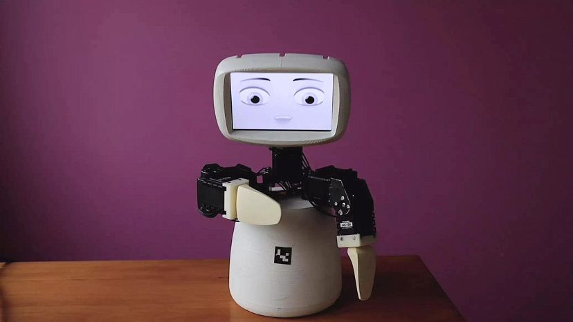 An emotional robot was presented in Bishkek