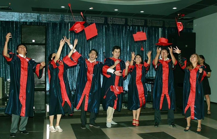 Vocational retraining and further education programmes