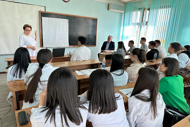 На медицинском факультете прошел круглый стол, посвященный великим физиологам