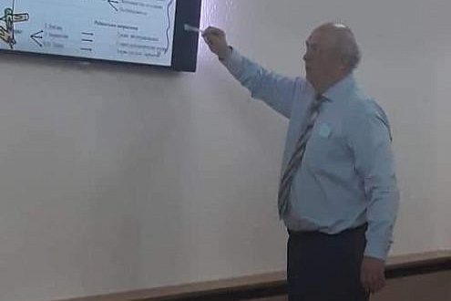 The Russian economist shared economic «secrets» with KRSU