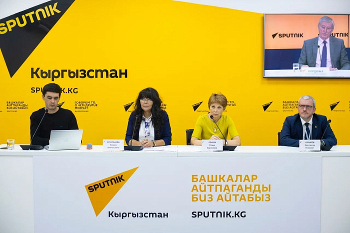 13 сентября состоялся телемост-пресс-конференция МАК