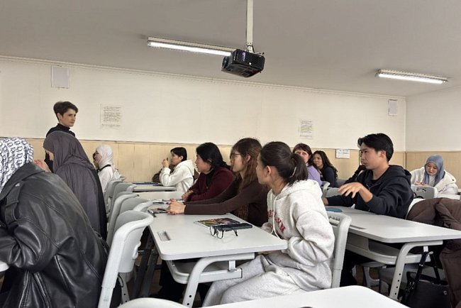 The Department of Russian Philology discussed the use of AI in science and education