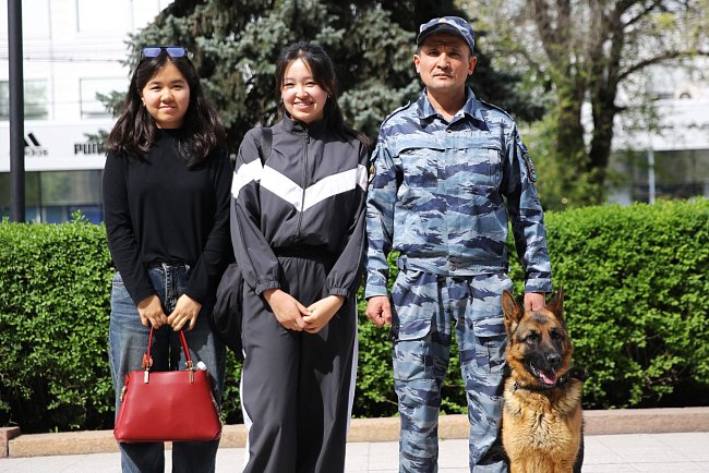 «Live freely — live without drugs»: lectures and demonstrations from the Ministry of Internal Affairs of the Kyrgyz Republic were held at KRSU