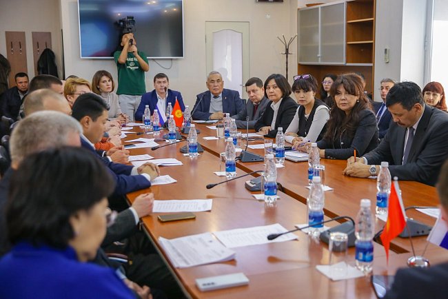 Кыргыз-Орус Славян университети жана OSOO «Alliance Алтын» 2024–2026-жылдарга кызматташуу боюнча Жол картасын түзүштү