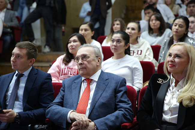 Академик Юрий Беленков в КРСУ: встреча с мировым авторитетом в кардиологии стала знаковым событием для медицины Кыргызстана