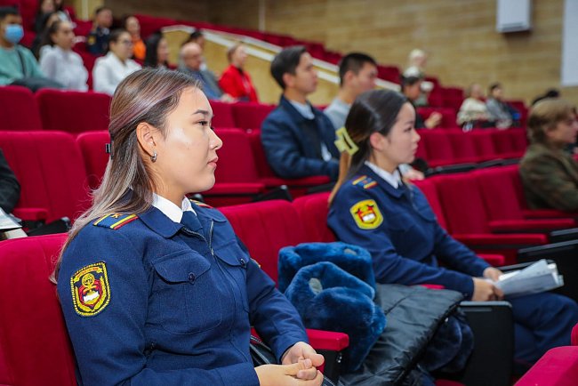 An international scientific and practical conference dedicated to the Science Day of Kyrgyzstan and the 100th anniversary of the Kara-Kyrgyz Autonomous Region was held at KRSU