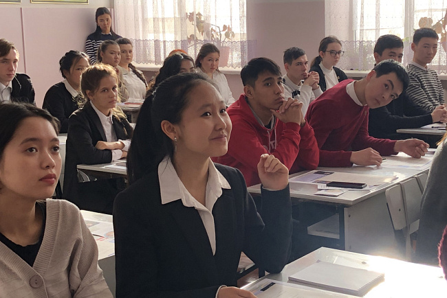 КРСУ помогает школьникам сделать правильный выбор