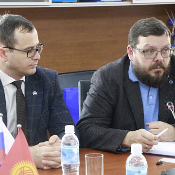 Түндүк Кавказдын окумуштуулары Кыргызстанда «математика жумалыгын өткөрүштү