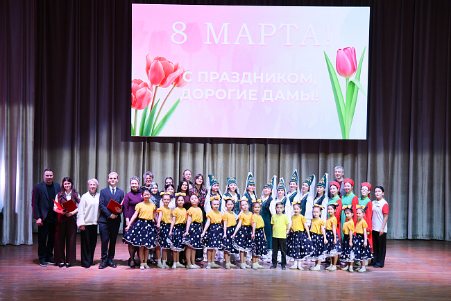 В КРСУ состоялся праздничный концерт, посвящённый Международному женскому дню