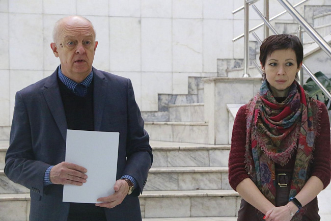 Открывая окно в русский мир