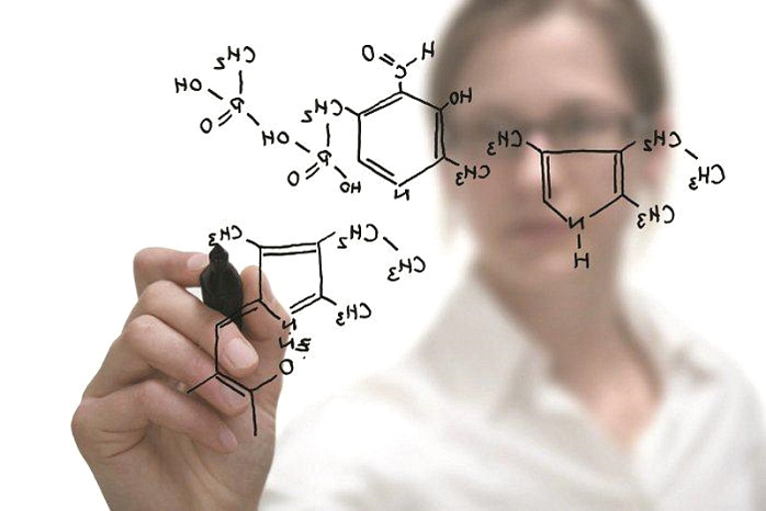 Студентки КРСУ признаны «Лучшими молодыми учеными-2022»
