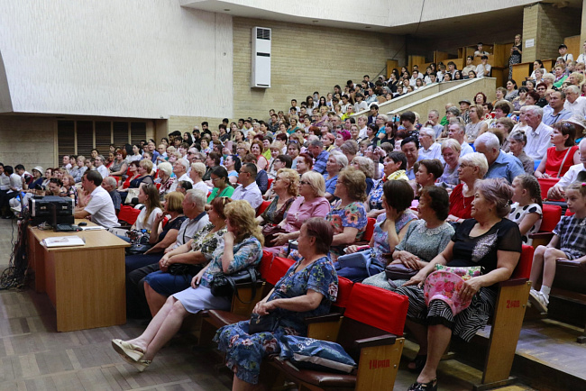 На сцене «Сувенир»: в КРСУ прошел концерт, посвященный Дню России