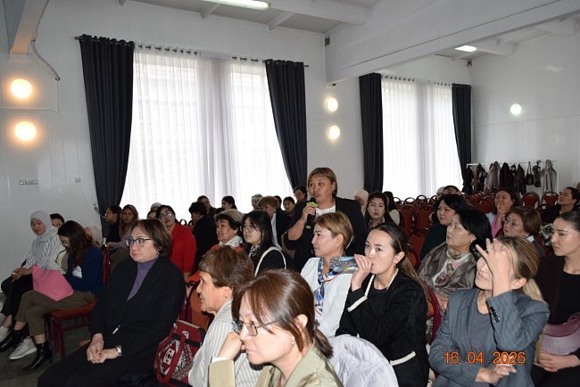 Тема боюнча тренинг семинары: «Билим берүү чөйрөсүндө деструктивдүү жүрүм-турумдун жана бейбаштыктын алдын алуу»