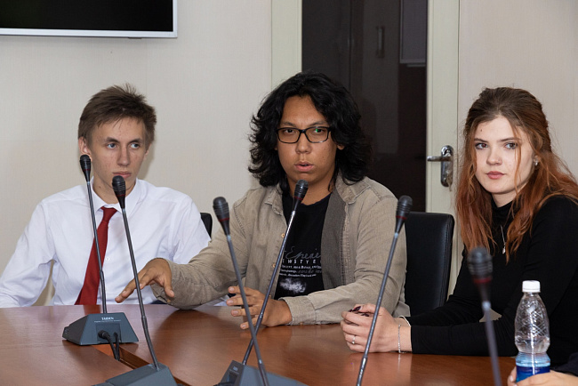 Советник ректора КРСУ Петр Бычков встретился с лидерами студенческого самоуправления