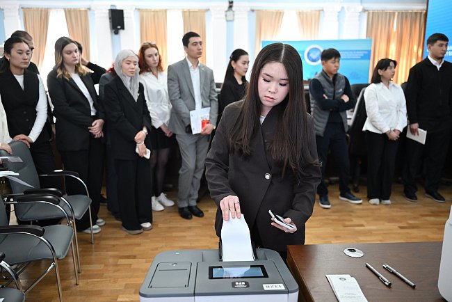 KRSU students got acquainted with the activities of the Central Election Commission of the Kyrgyz Republic and the basics of electoral law