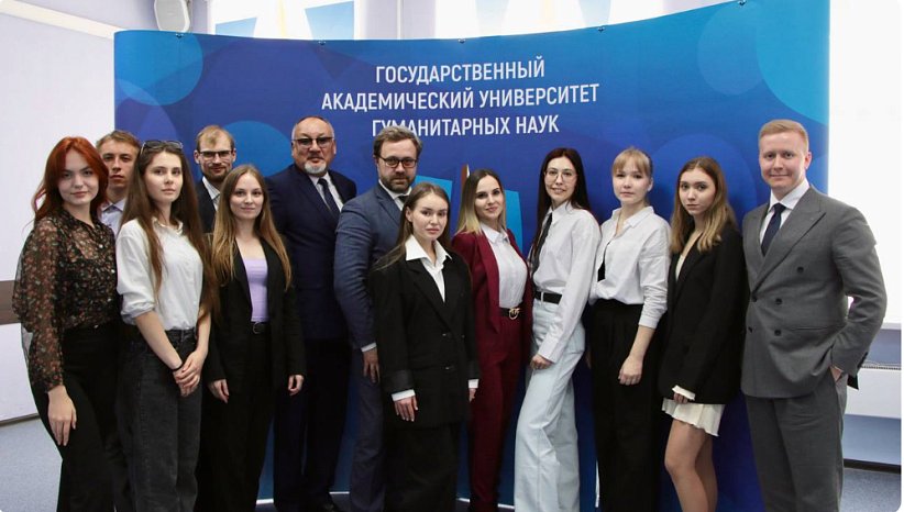 A delegation of students and staff from KRSU was received at GAUGN
