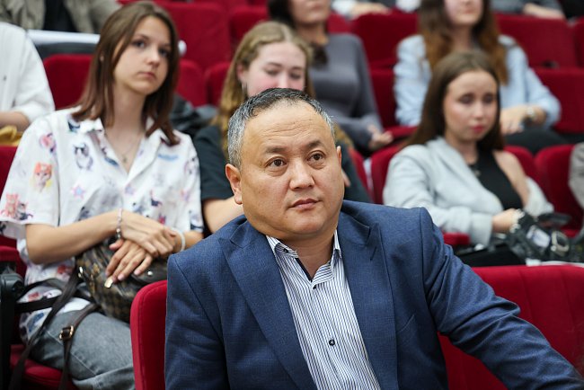 КРСУда республикалык «ЭКСПО-ДЕМИЛГЕ» долбоорунун бет ачары болуп өттү