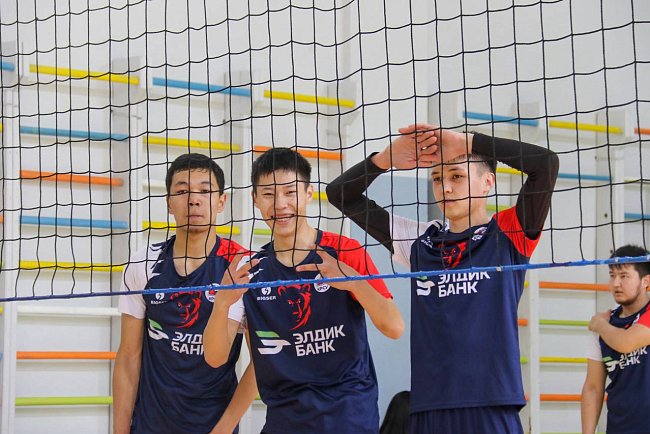 The KRSU men's volleyball team reached the semi-finals of the Universiade!