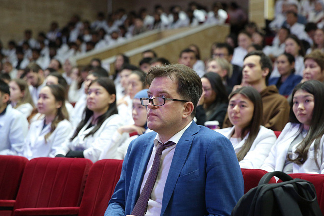 Академик Юрий Беленков в КРСУ: встреча с мировым авторитетом в кардиологии стала знаковым событием для медицины Кыргызстана