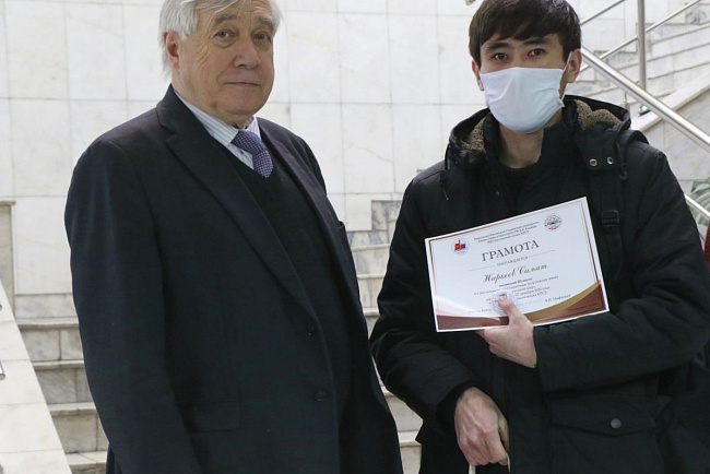 Открывая окно в русский мир