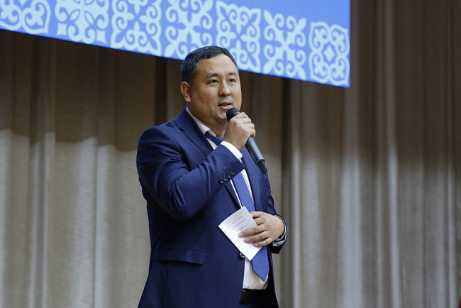 Новые образовательные перспективы: КРСУ получил мобильную лабораторию от АНО «Евразия»