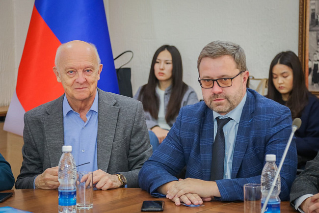 В КРСУ прошла Международная конференция, посвященная 80-летию Победы: вклад народов союзных республик в разгром фашизма